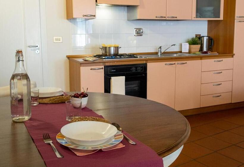 스탠다드 스튜디오, Residence Ferraud