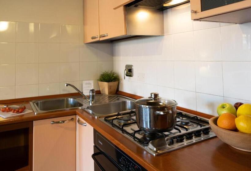 수피리어 스튜디오, Residence Ferraud