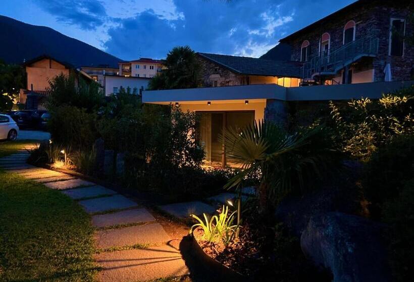 اتاق لوکس با تخت بزرگ, Villa Costantina With Heated Pool