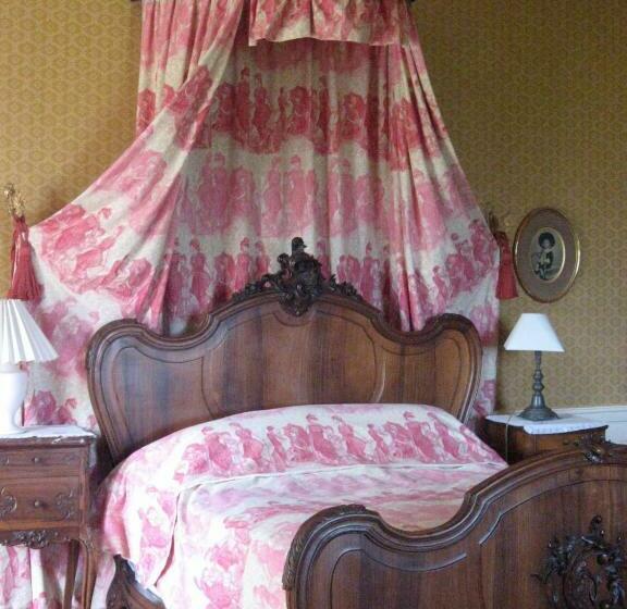 Номер Стандарт Вид на Горы, Chateau De Martigny