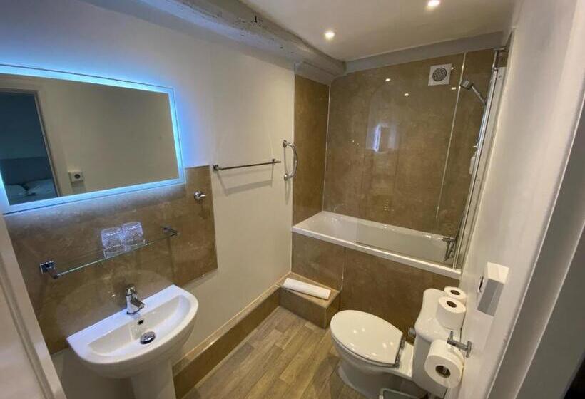 Номер Superior, The Cavendish Arms