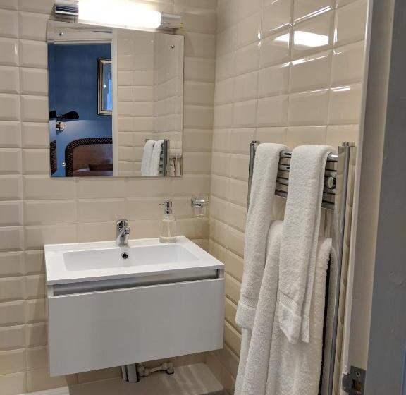 Классический Номер, The Broadwater Guest House