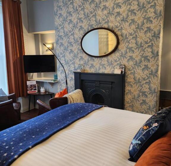 Классический Номер, The Broadwater Guest House