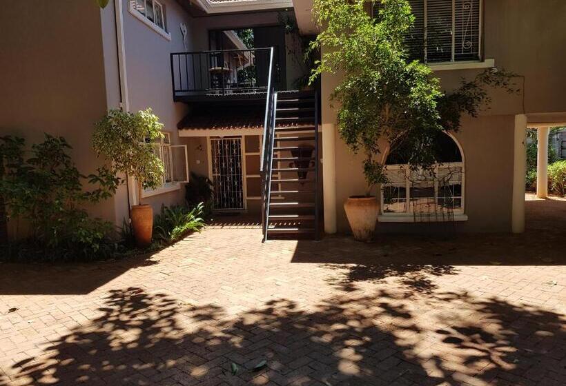 اتاق لوکس, Burnham Road Suite Guest House