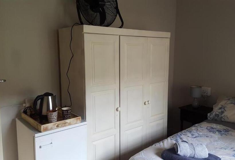 اتاق استاندارد, Pretoria Inn