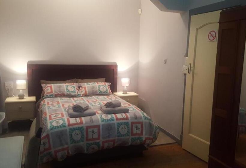 Economy Triple Room, Pretoria Inn