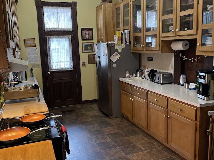 Номер Стандарт, Grand Gables Inn Bed & Breakfast