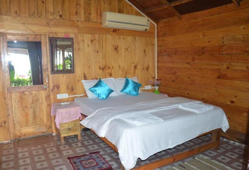 디럭스 테라스 룸 바다 전망, Omkar Beach Bungalow