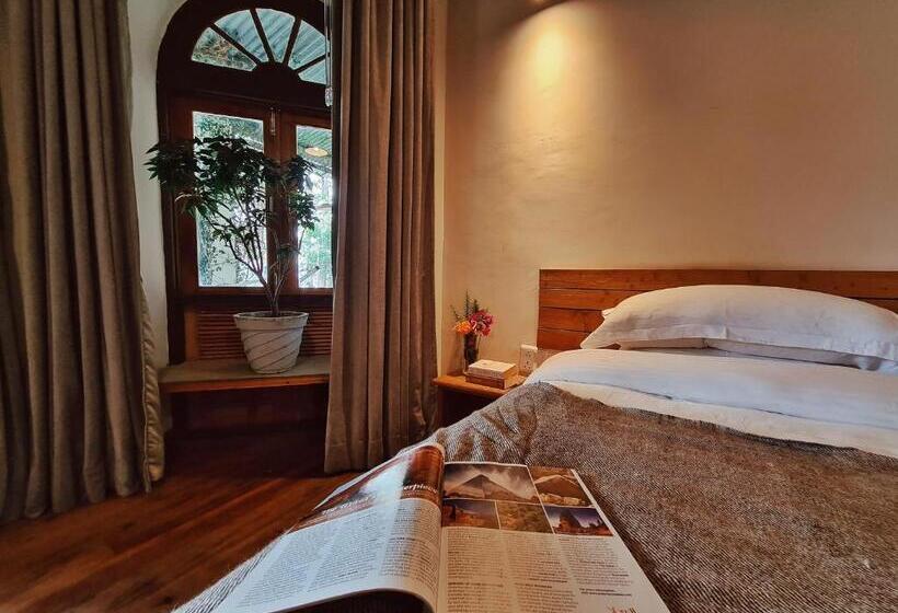 스탠다드 룸 산 전망, Deodar Homestay