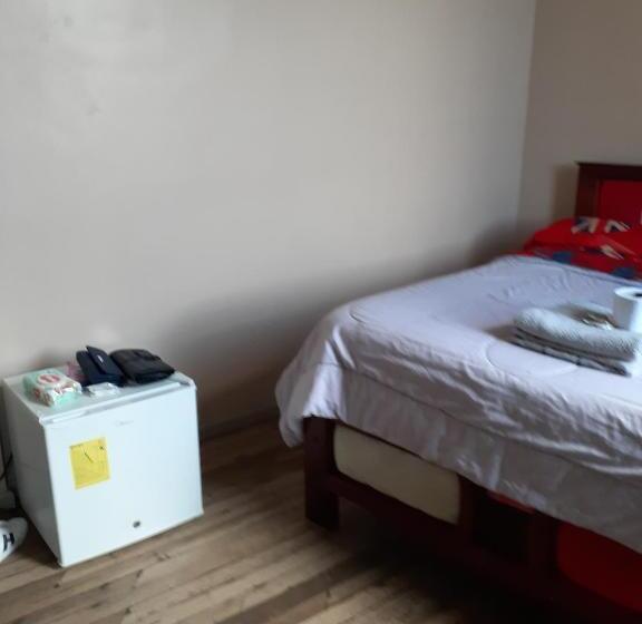 スタンダードルーム, Hostal Mediodia