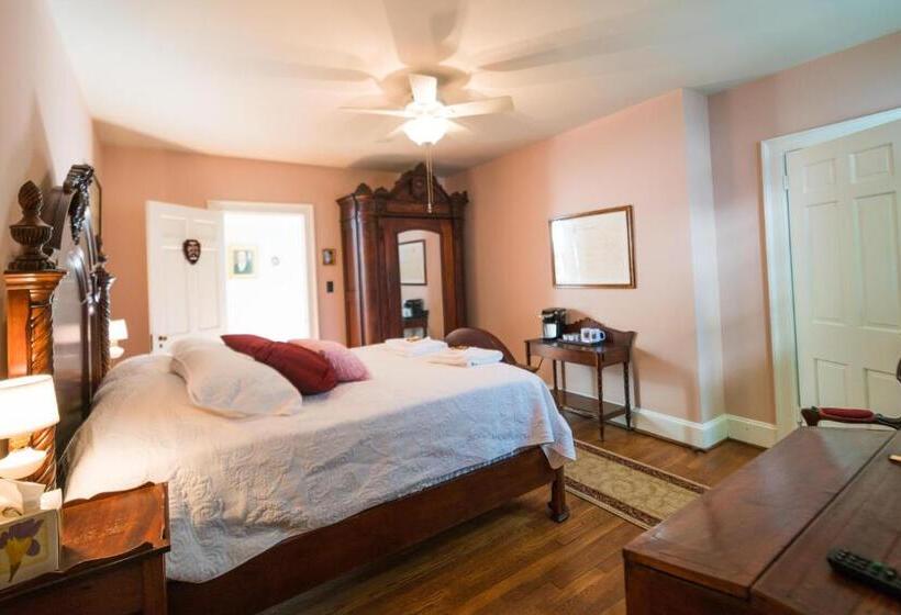 Люкс, Chilton House Suites