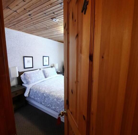 Standard room with outdoor bath, Auberge Schweizer