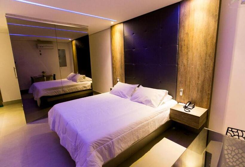 Студия Стандарт, Hauss Excellence Motel
