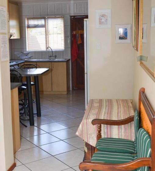 Апартаменты 3 Спальни, De Helling Self Catering