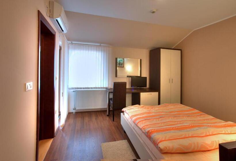 اتاق لوکس, Guesthouse Vitez