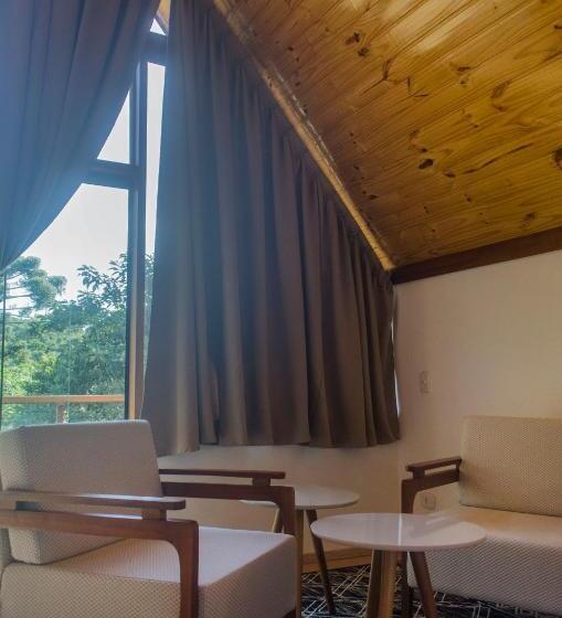 샬레, Pousada Casa Da Colina