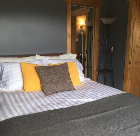 Family Suite, The Deer Lake Loft