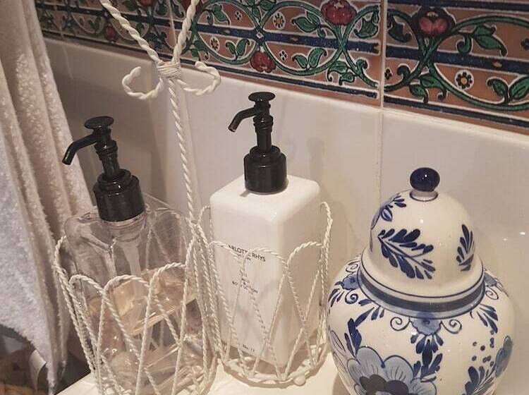 Deluxe Rum, Maison Jacaranda