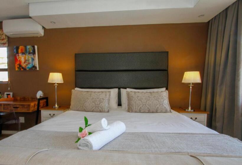 جناح, Casa Ridge Selfcatering