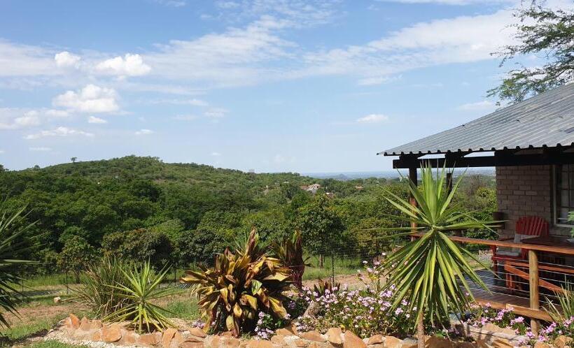 Standaard Vierpersoonskamer, Numbi Hills Self Catering