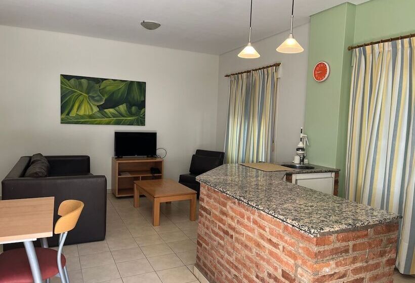 Апартаменты 1 Спальня, Los Robles Apart