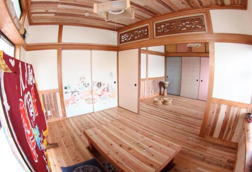 Дом 1 Спальня, Katsuo Guest House