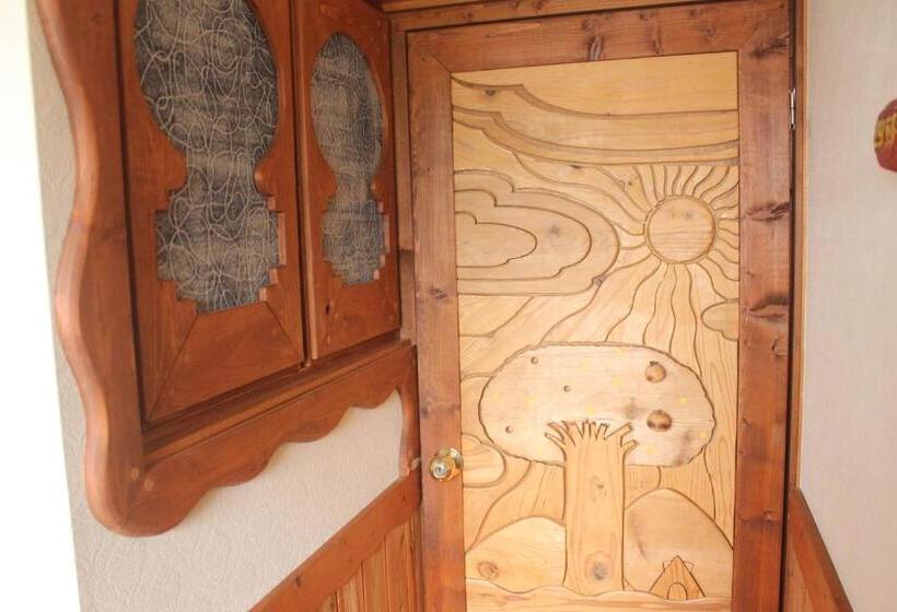Номер Стандарт с Балконом, Katsuo Guest House
