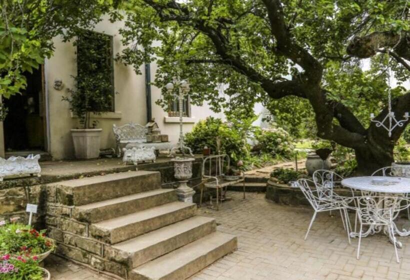 Бунгало Стандарт, The Green Acorn Guest House