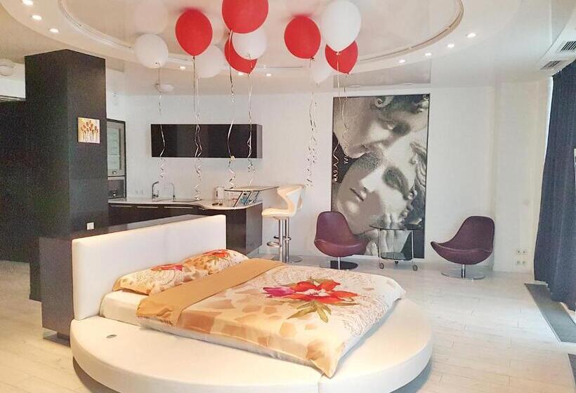 1 Bedroom Penthouse Apartment, Best Apartments In Most City, River View