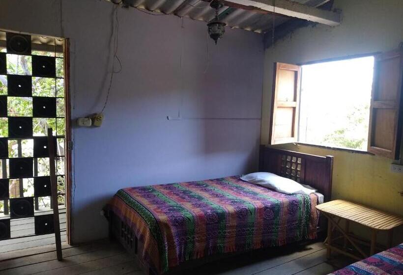 Апартаменты 1 Спальня с Балконом, El Garaje Hostal