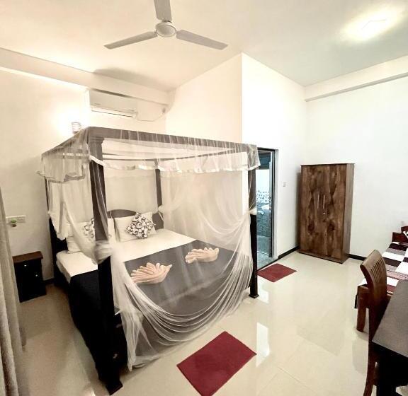 Трехместный Номер Стандарт Вид на Бассейн, Shan Star Weligama