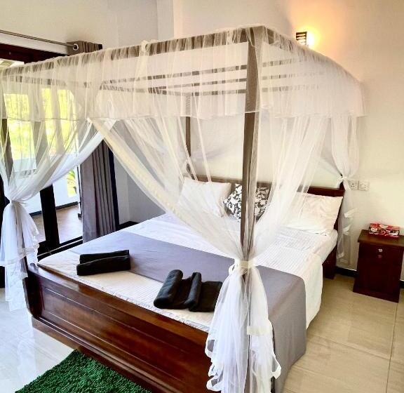 Номер Стандарт Вид на Бассейн, Shan Star Weligama
