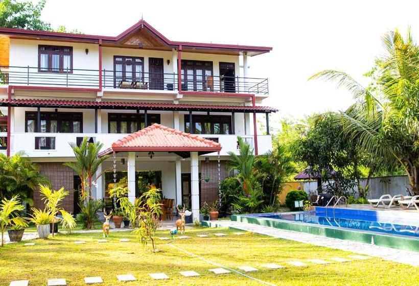 Трехместный Номер Стандарт Вид на Бассейн, Shan Star Weligama