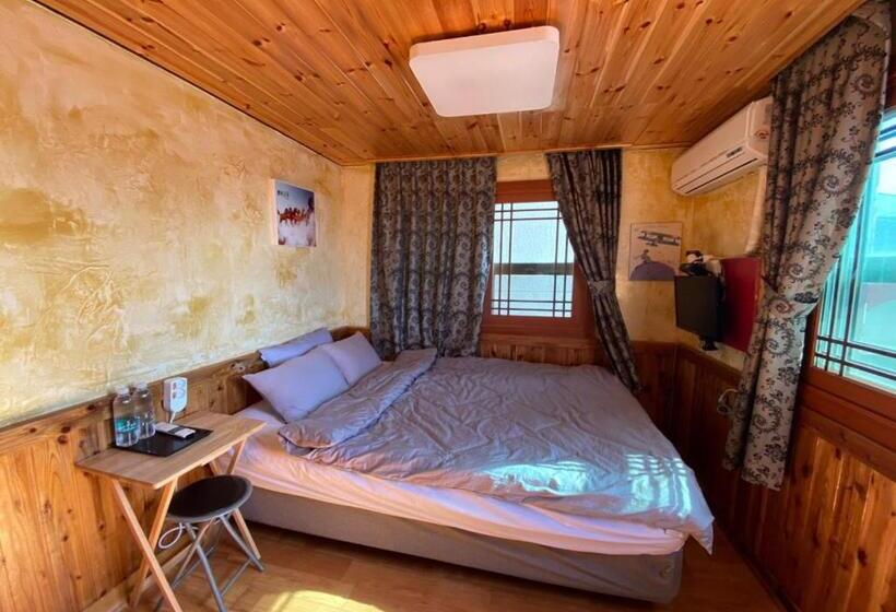 Номер Стандарт, Gudeok Guesthouse