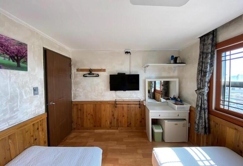 Номер Deluxe, Gudeok Guesthouse