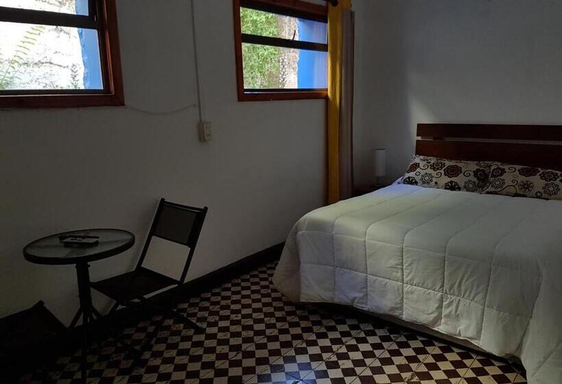 Номер Стандарт, Hostal Los Peñones