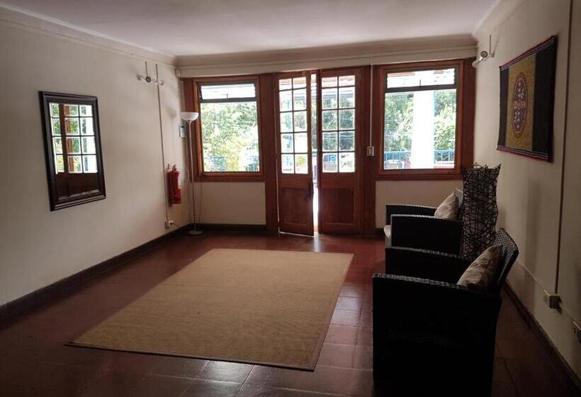 Номер Стандарт, Hostal Los Peñones