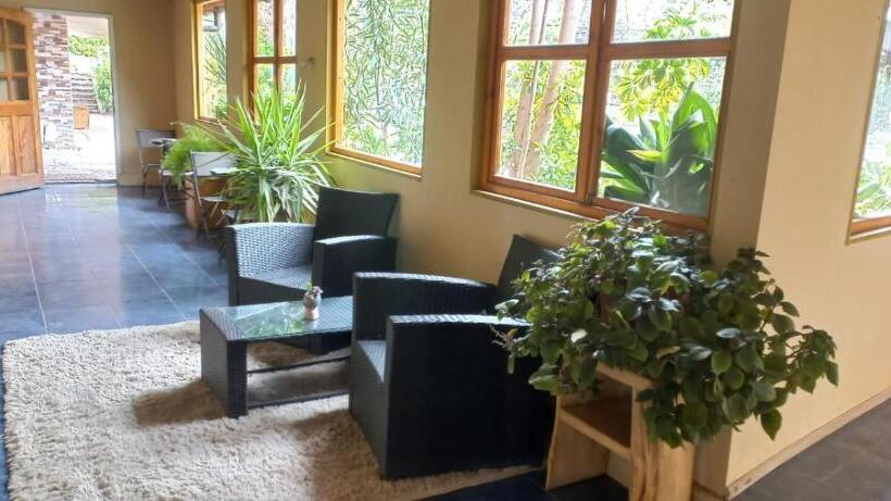 Номер Стандарт Трехместный, Hostal Los Peñones