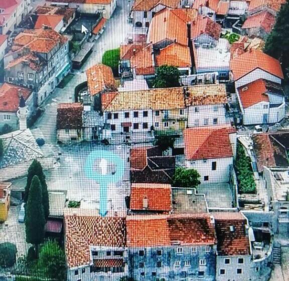 استودیو استاندارد با بالکن, Castello