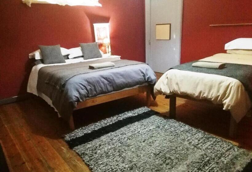 غرفة رباعية اقتصادية مع حمام مشترك, House On Plein