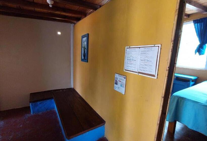 スタンダードトリプルルーム, Tower Bridge Hostel