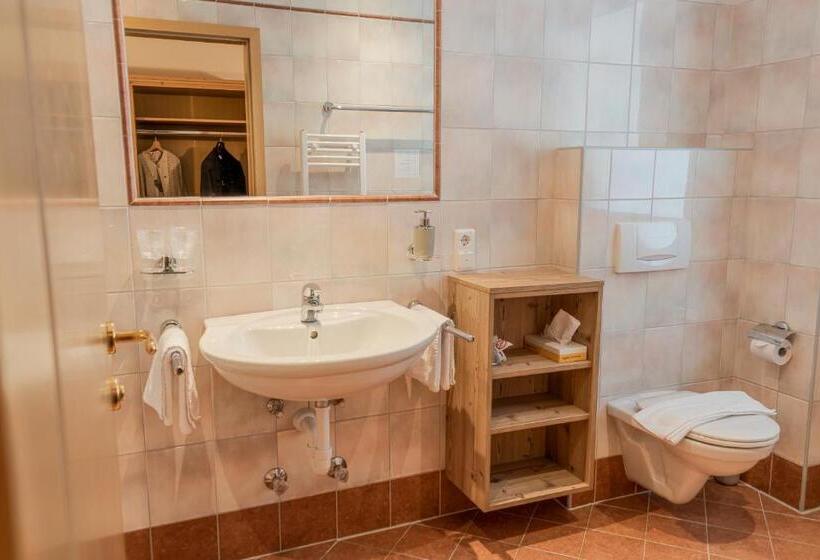 Номер Стандарт с Террасой, Sweet Cherry   Boutique & Guesthouse Tyrol
