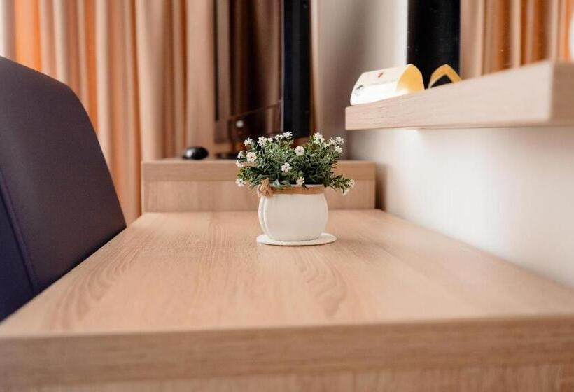 اتاق استاندارد سه نفره, Aparthotel Punct Pe I