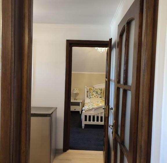 Номер Стандарт Трехместный, Casa Alina