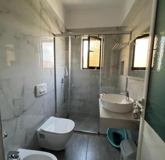 Classic room with balcony, Red Rose Guest House