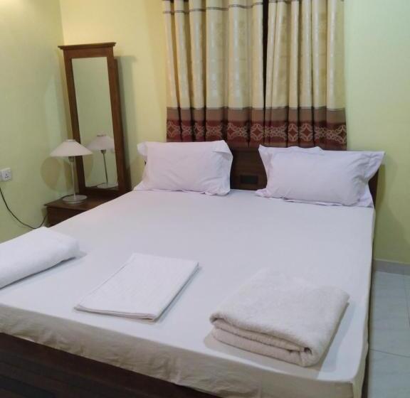 اتاق استاندارد, Suwani Pinnawala Homestay