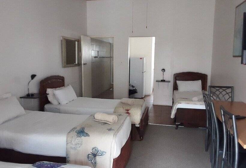 4인용 스탠다드 룸, Boer And Brit Self Catering Guest House