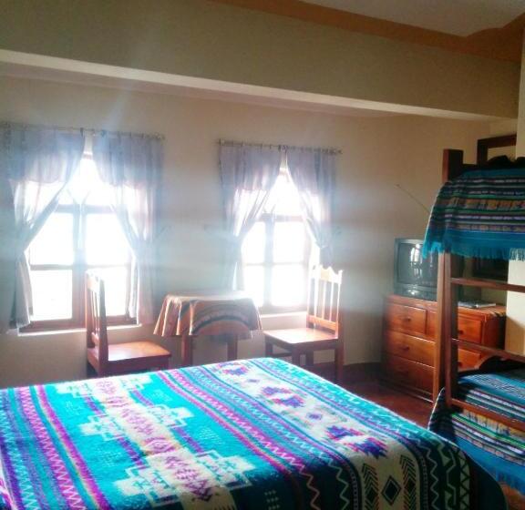 اتاق سوپریور, Hostal Curiñan