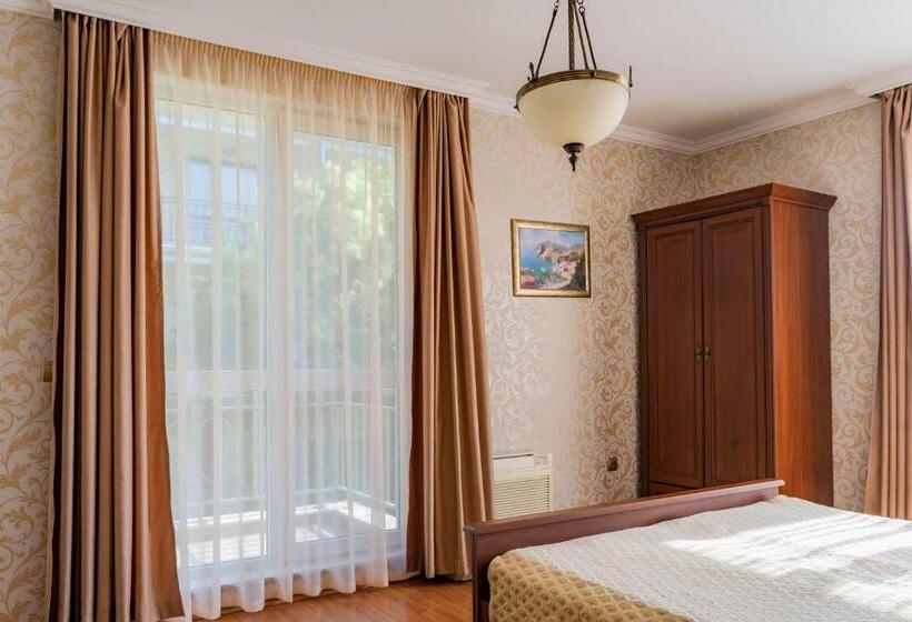 Апартаменты 2 Спальни с Балконом, Apartcomplex Splendid