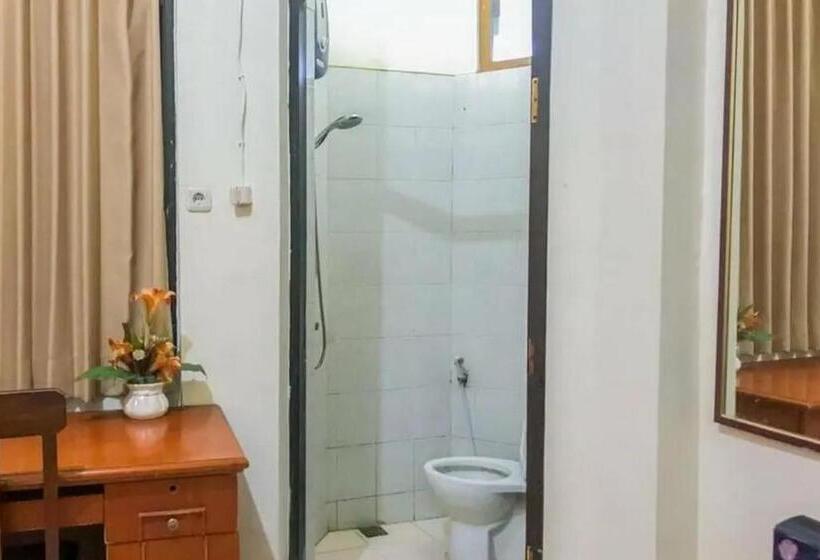 Номер Economy, Graha Ara Homestay Syariah Rsud Dr Soetomo Surabaya Mitra Reddoorz